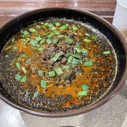 黒胡麻坦々麺（にんにく）