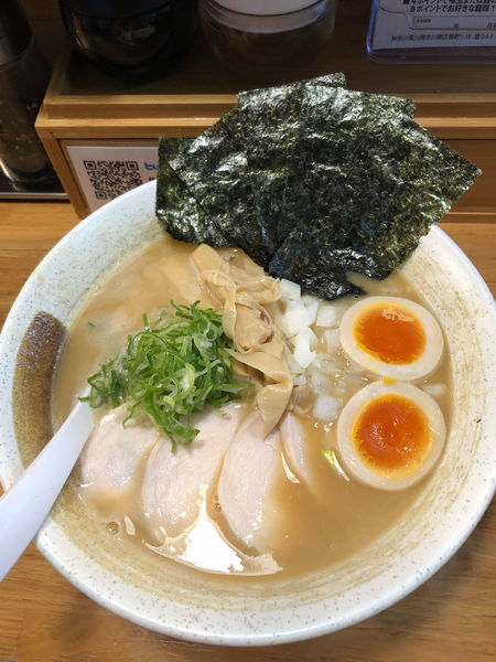 「特製濃厚鶏醤油　1000円」@麺匠ようすけ 鶏煮亭の写真