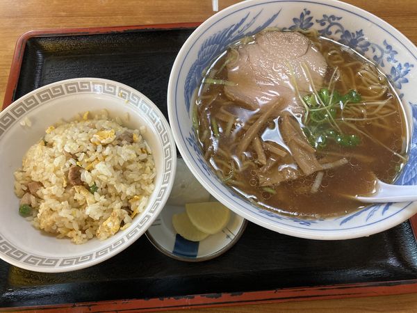 「醤油らーめん＋半チャーハン」@中華ふなせの写真