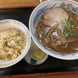 醤油らーめん＋半チャーハン