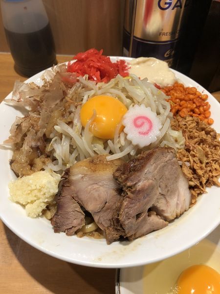 「まぜそば(大)+紅しょうが+生たまご」@麺屋 神工の写真