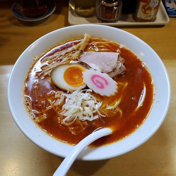 「醤油オロチョンラーメン中辛＋イリコ飯小」@三代目しゅうの写真