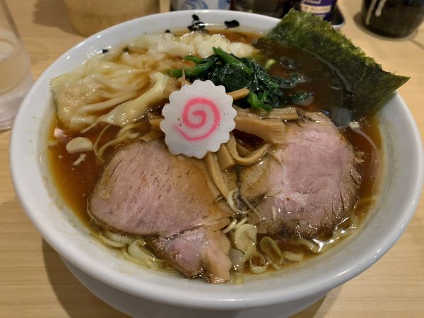 「ワンタンめん」@らーめん良二の写真