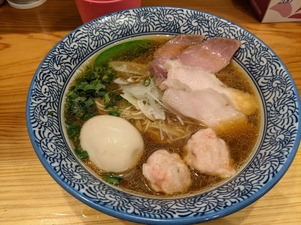 「特製伊勢海老出汁中華そば醤油+和え玉」@麺屋いとうの写真