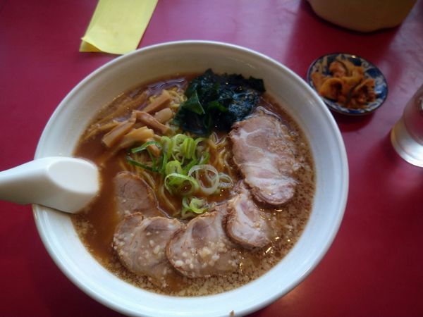 「チャーシューメン760円+麺大盛120円+無料キムチ」@ラーメンショップ 福島西店の写真