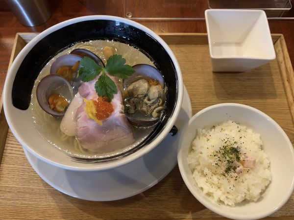「【限定】沖しじみと牡蠣の汐そば＋ガリバタ飯」@麺処しろくろの写真