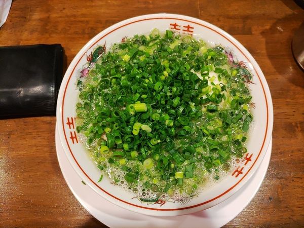「豚骨ラーメン(ﾊﾞﾘｶﾀ)+味玉+ネギ+替玉2回  ｷｸﾗｹﾞ抜」@ラーメン池田の写真