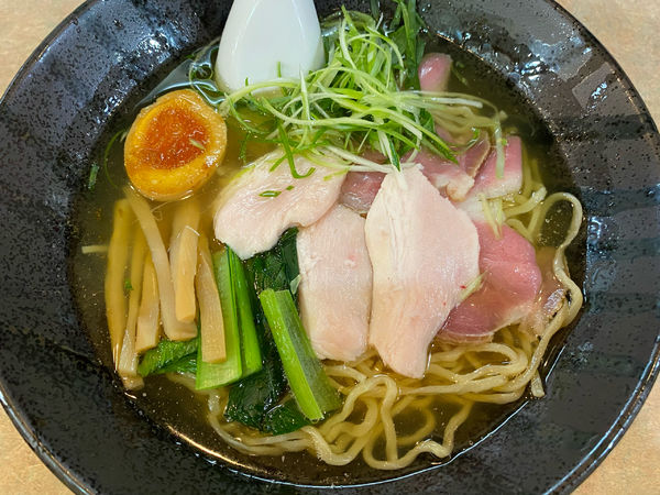 「地鶏鳥塩ラーメン」@ラーメン虎一番の写真