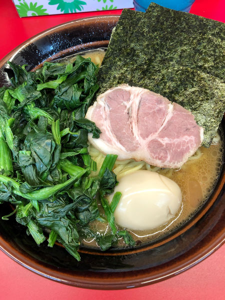「ほうれん草らーめん（中盛）」@家系ラーメン 佐々喜家の写真