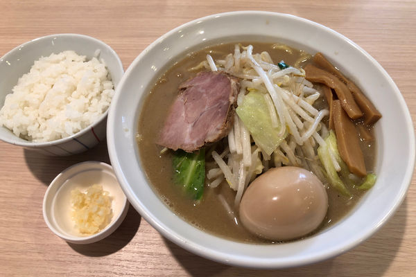 「味噌ラーメン800円+味玉100円+ライス(小)50円」@麺屋 幸生の写真