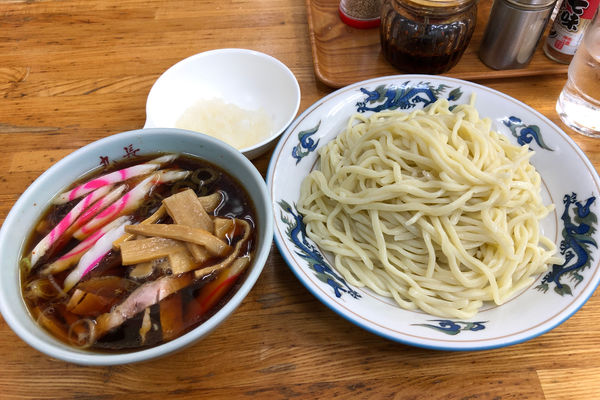 「つけそば(中)900円+大根おろし50円+具増し150円」@丸長 坂戸店の写真