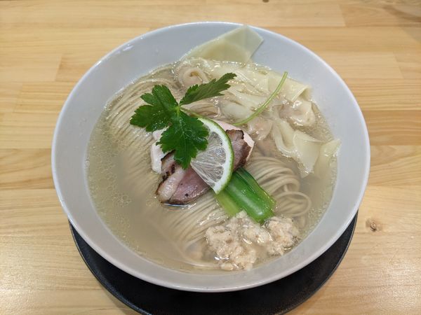 「塩中華蕎麦＋わんたん　750円＋200円」@中華蕎麦 鳴神食堂の写真