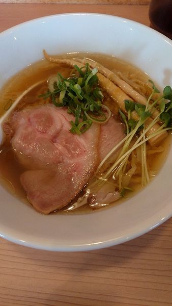 「塩ラーメン 手揉み麺 850円(税込)」@地鶏らーめん とりじの写真