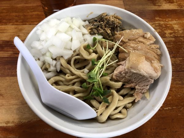 「ニボシカネシワシワシブタタマネギマシ」@蓮爾 新町一丁目店の写真