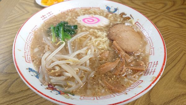 「塩ラーメン」@みなとや食堂の写真
