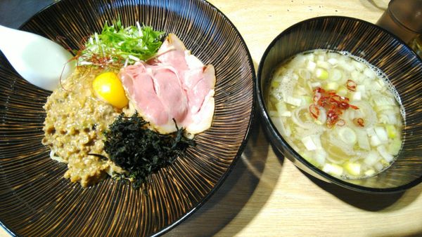 「限定 牡蠣の釜玉つけ麺」@寿製麺よしかわ 川越店の写真