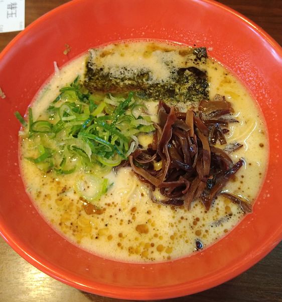 「豚骨味噌ラーメン＋替え玉」@四十四代目 哲麺 幸手店の写真