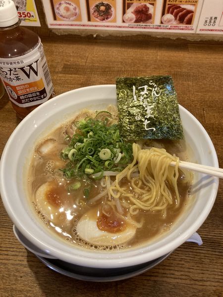 「はなまち麺（源味）＋味玉（８００円）」@らーめん はなまちの写真