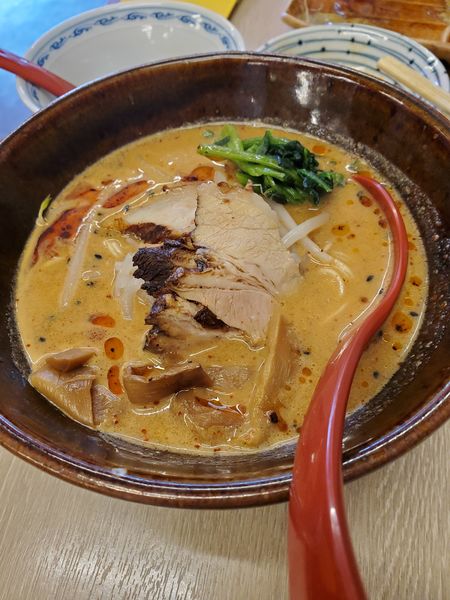 「小担々麺500円」@タンタン麺とからあげのジェイタンの写真