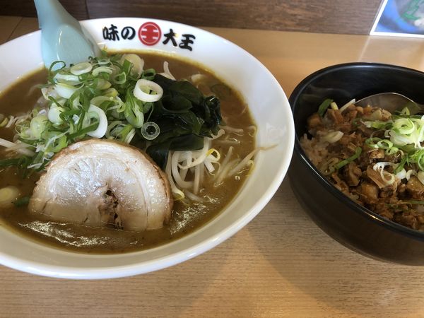 「Bセット（元祖カレーラーメン 、チャーシュー丼）」@味の大王 生粋の写真