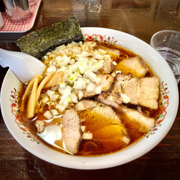 「チャーシューメン大盛り+ヤクミ」@ら〜めん 日可里の写真