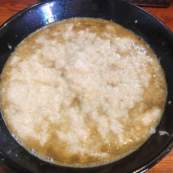 「濃い煮干し かけ 麺少なめ 600円 背脂 10円」@麺＆cafe Coi.Coi.の写真