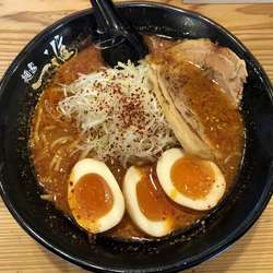 赤辛味噌らーめん￥７９０　＋　味玉（１玉）￥１１０