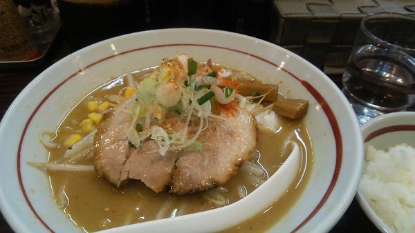 「味噌ら～麺 750円＋ライス 100円」@らー麺 あけどやの写真