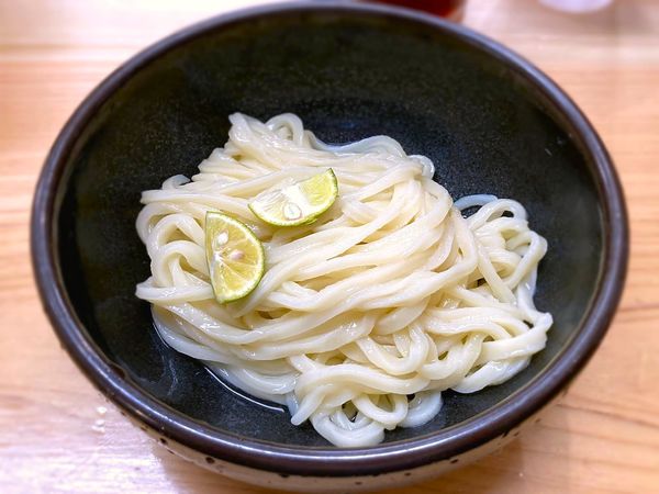 「醤油うどん￥300」@ふたば製麺 綾瀬駅東口店の写真