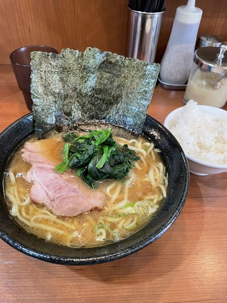 「ラーメン＋小ライス」@横浜家系らーめん りゅうの写真