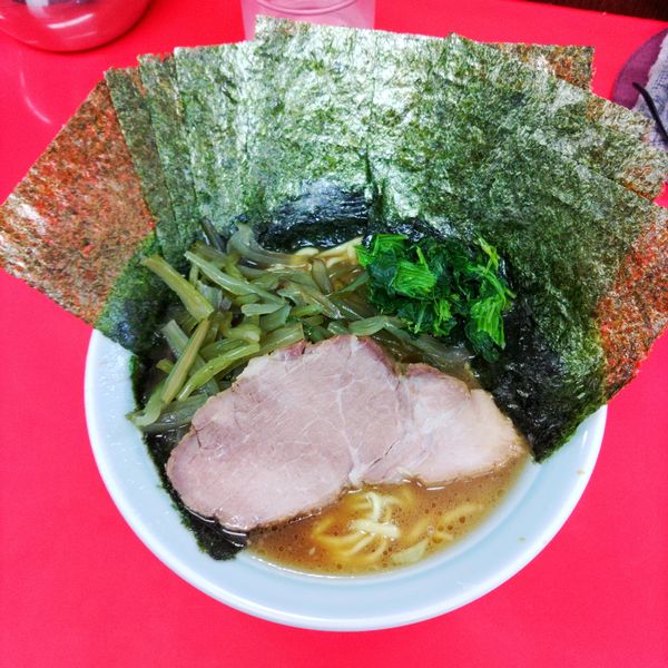 「ラーメン 海苔、茎わかめ増し」@横浜家系ラーメン 心家の写真