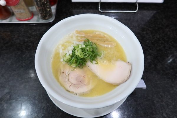 「光鶏らーめん￥７５０」@Ramen 光鶏の写真