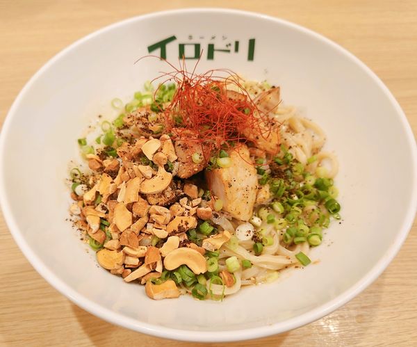 「スパイス薫鶏油そば【期間•数量限定】」@ラーメン イロドリの写真