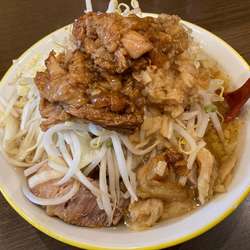 ラーメン 並豚増 ニンニク少しアブラマシマシ