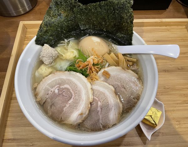 「旨コク塩そば特製1200円」@らぁめん 麺彩家の写真