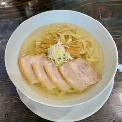 会津山塩らぁ麺:極太麺(醤油らぁ麺:普通麺)