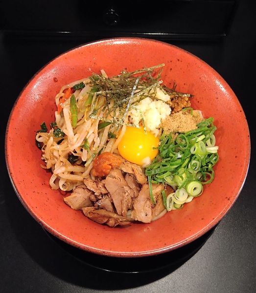 「特製まぜそば 950円」@豚そば まんてんの写真