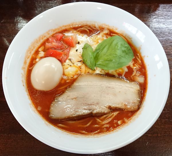 「トマトチーズラーメン＋味玉」@麺処 むら井の写真