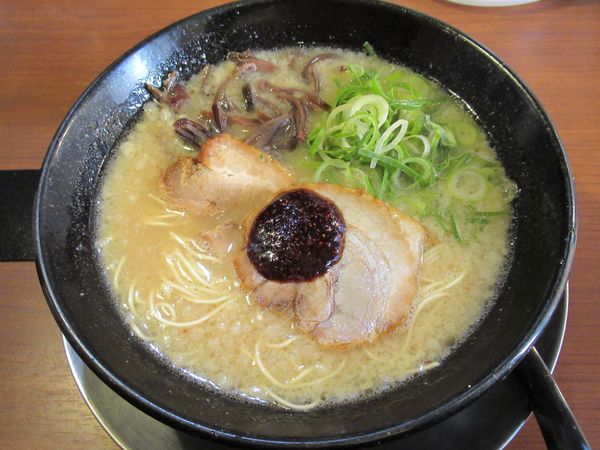 「赤ダレとんこつ（730円）」@元祖博多中州屋台ラーメン 一竜 国分寺店の写真