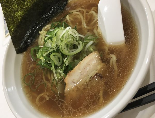 「醤油ラーメン750円(パイタン、中細麺)」@鶏白湯ラーメン 博千の写真