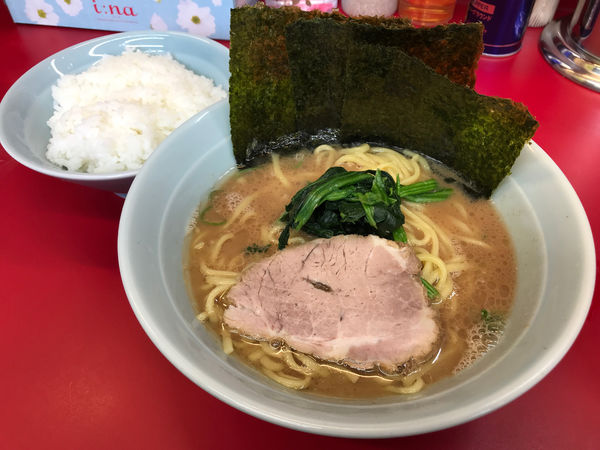「らーめん 並　650円」@横浜ラーメン 武蔵家 大宮店の写真