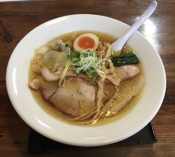「特製味楽ラーメン(850¥)」@手打ち中華そば 味楽の写真