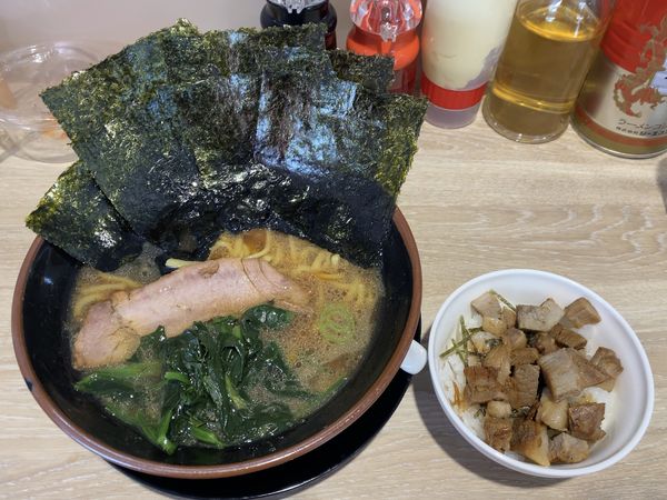 「ラーメン＋のり5枚＋チャーシューまぶし（半）」@ラーメン桜道の写真