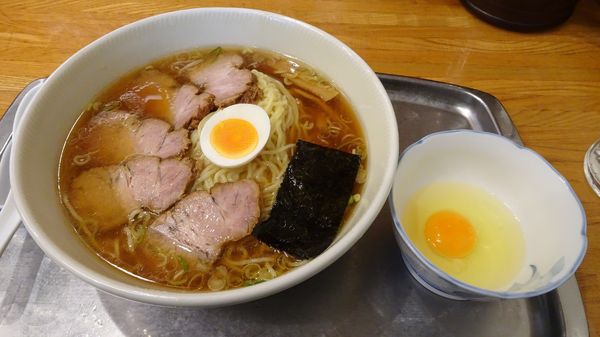 「チャーシュー麺（1,050円）＋生玉子（50円）」@大勝軒 昭島店の写真