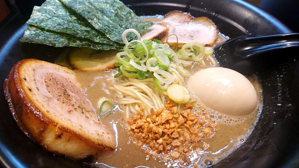 「【昼】全部入りラーメン」@ラーメンくれはの写真