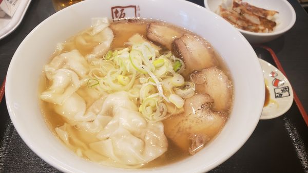 「喜多方わんたんラーメン＋餃子３個」@喜多方ラーメン坂内 南流山店の写真