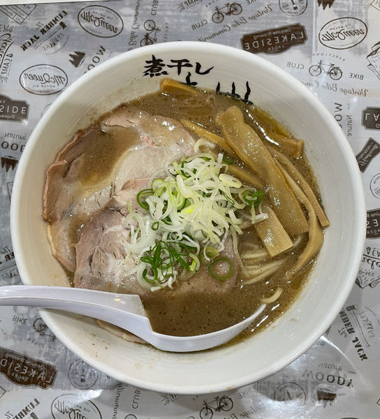 「こってり煮干しらーめん」@煮干しらーめん青樹 立川店の写真