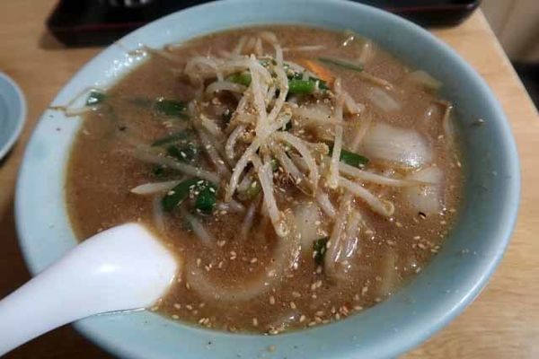 「味噌ラーメン　800円」@らーめん亭 朝日山の写真