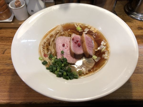 「鴨100%清湯醤油らーめん」@麺庵 小島流の写真