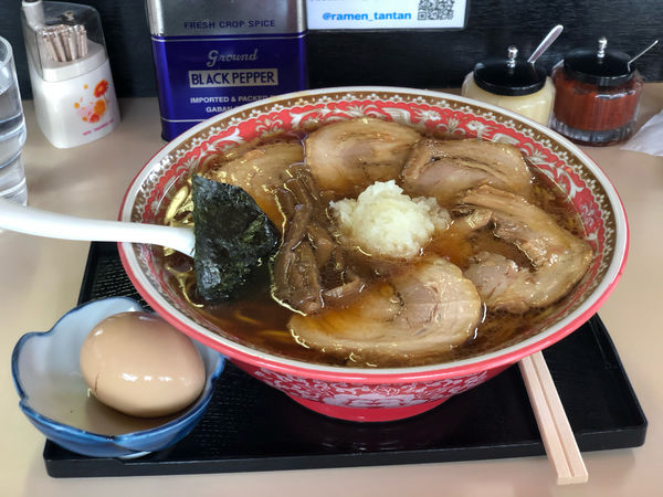 「バラ大チャーシューメン + 味玉」@タンタンの写真